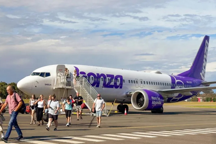 Bonza: Passengers stranded as Australian airline weighs its future
