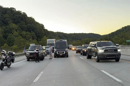 Multiple people shot along I-75 in southeastern Kentucky, authorities say