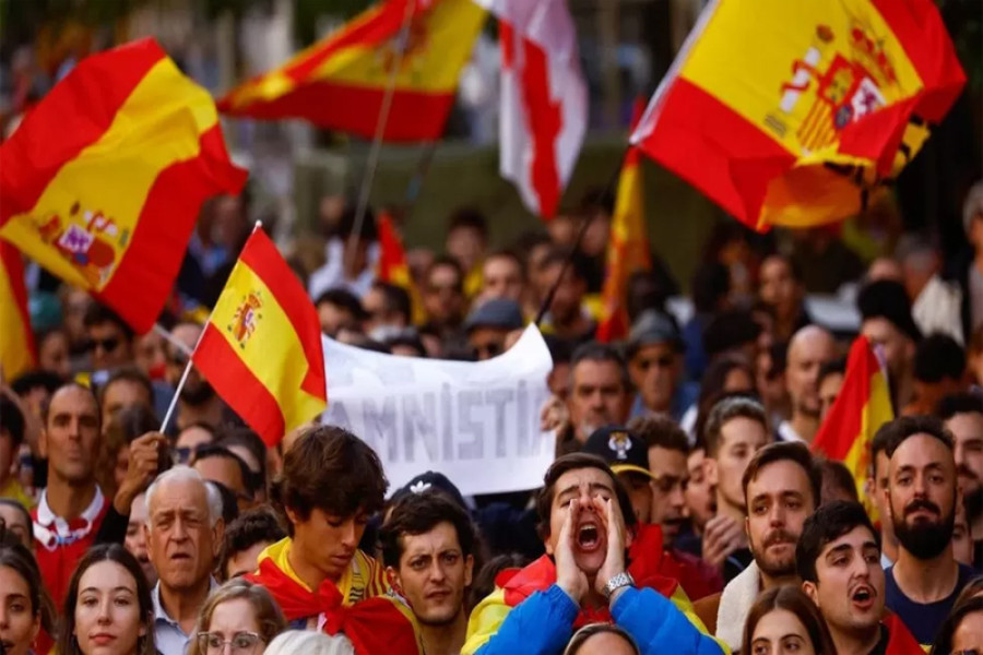 Spain&#039;s conservatives rally against deal with Catalan separatists