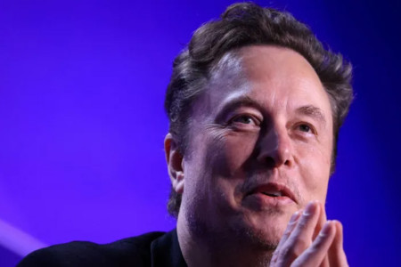 Tesla investors back record-breaking Musk pay deal