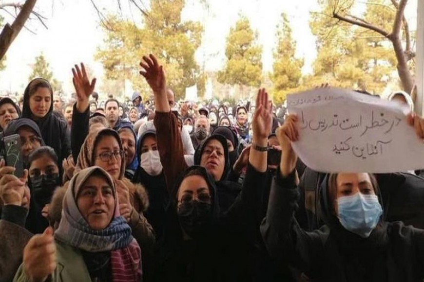 Iran investigating poisoning of 650 schoolgirls