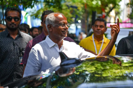 Maldives election goes to run-off, with pro-China opposition leading